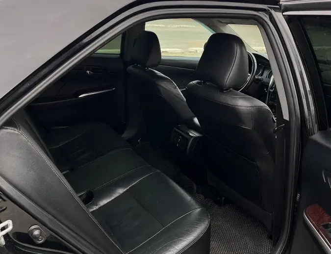 Toyota Camry 2