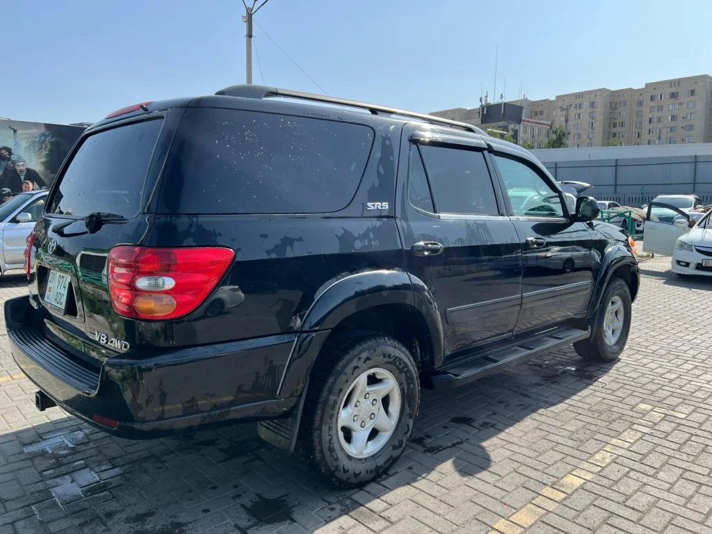 Toyota Sequoia 1-2