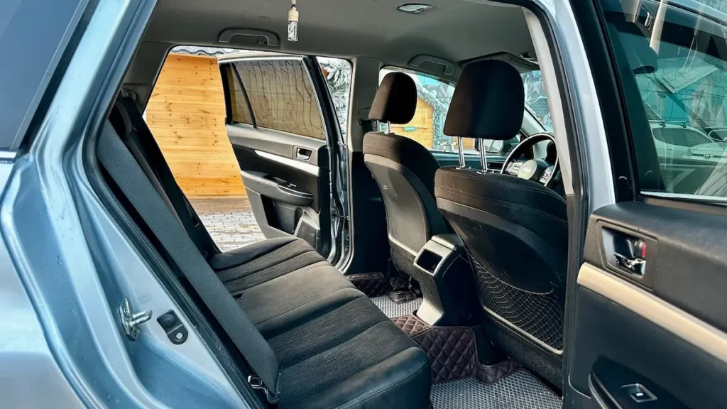 Subaru Outback Silver 3